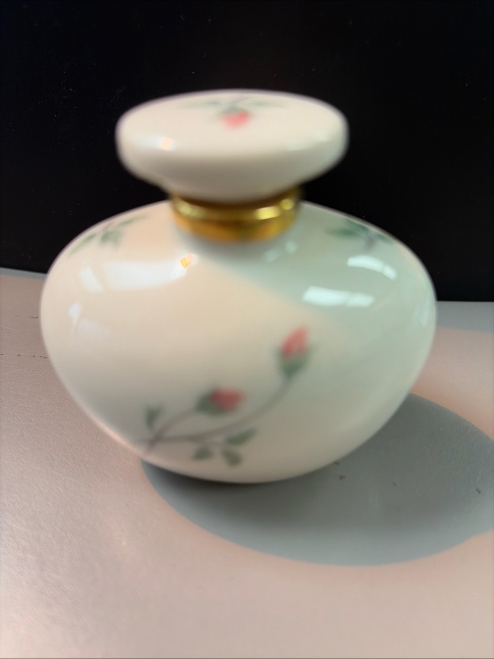 Lenox Porcelain Rosebud Accent perfume bottle bone color long stem roses